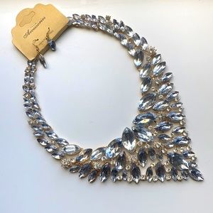 Necklace and earring set